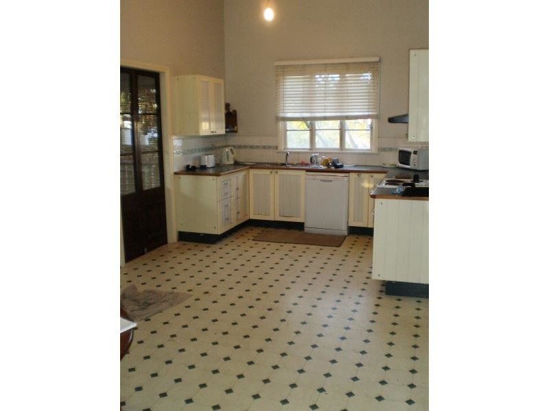 7 Murray Street, Wandal QLD 4700